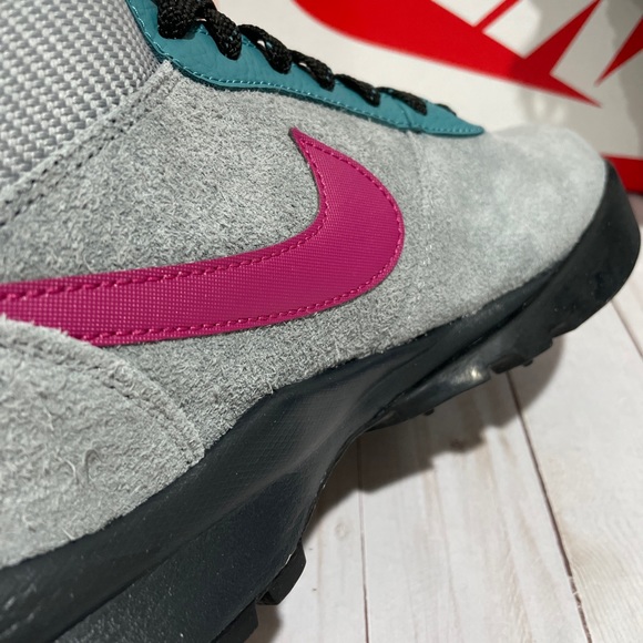 🚨SOLD🚨NEW NIKE HOODLAND SUEDE BOOTS SHOES MENS SZ 10 - Picture 9 of 11